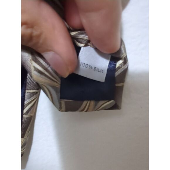 Signorcelli d'Italia 100% Silk Mens Necktie Gold Geometric Print Hand Made - Picture 5 of 6